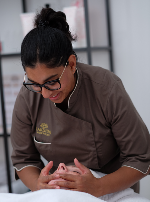 Ayurvedische gezichtsbehandeling bij Beauty Instituut Dinya